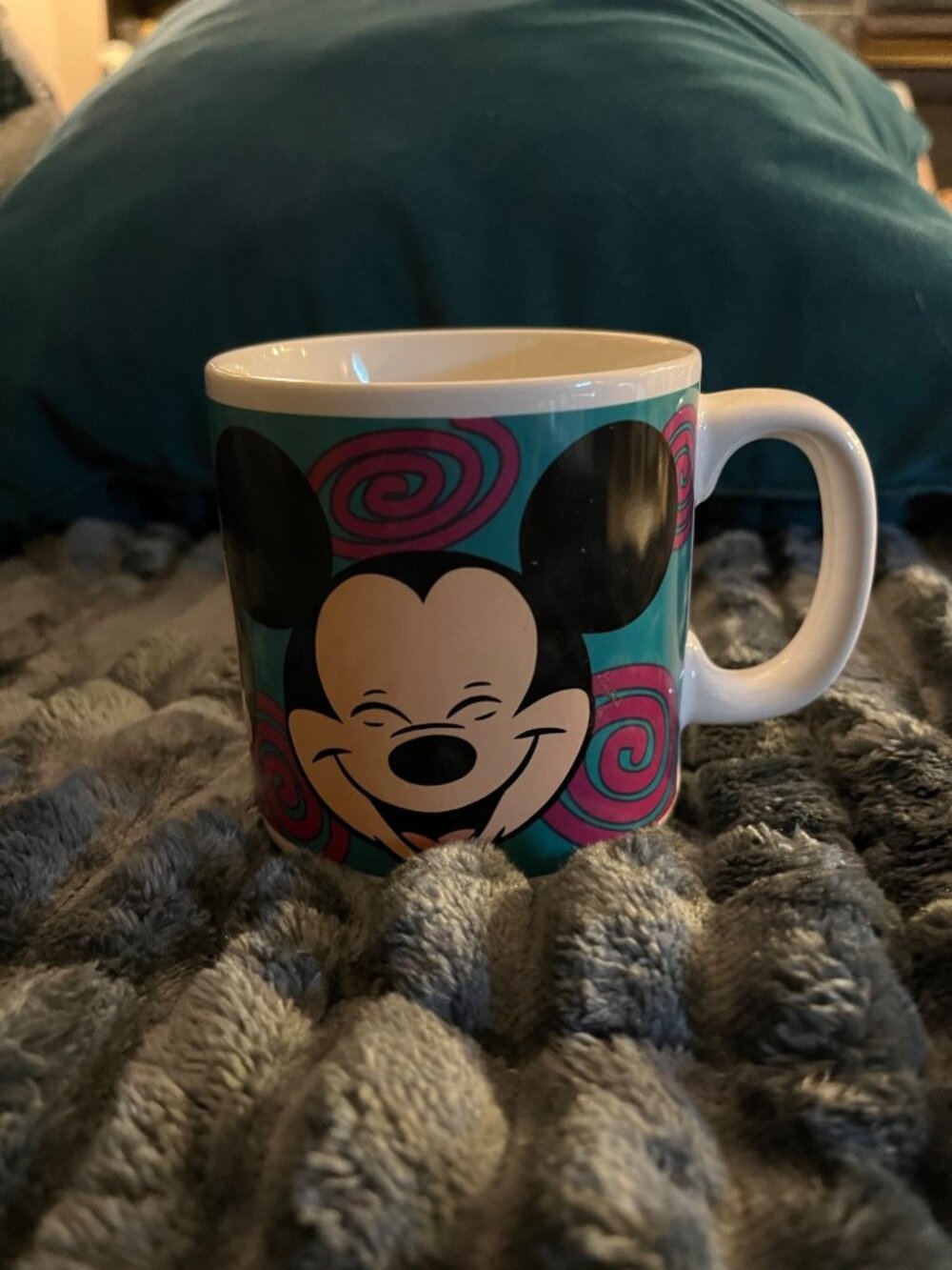 Mickey Applause Coffee Cup A1930